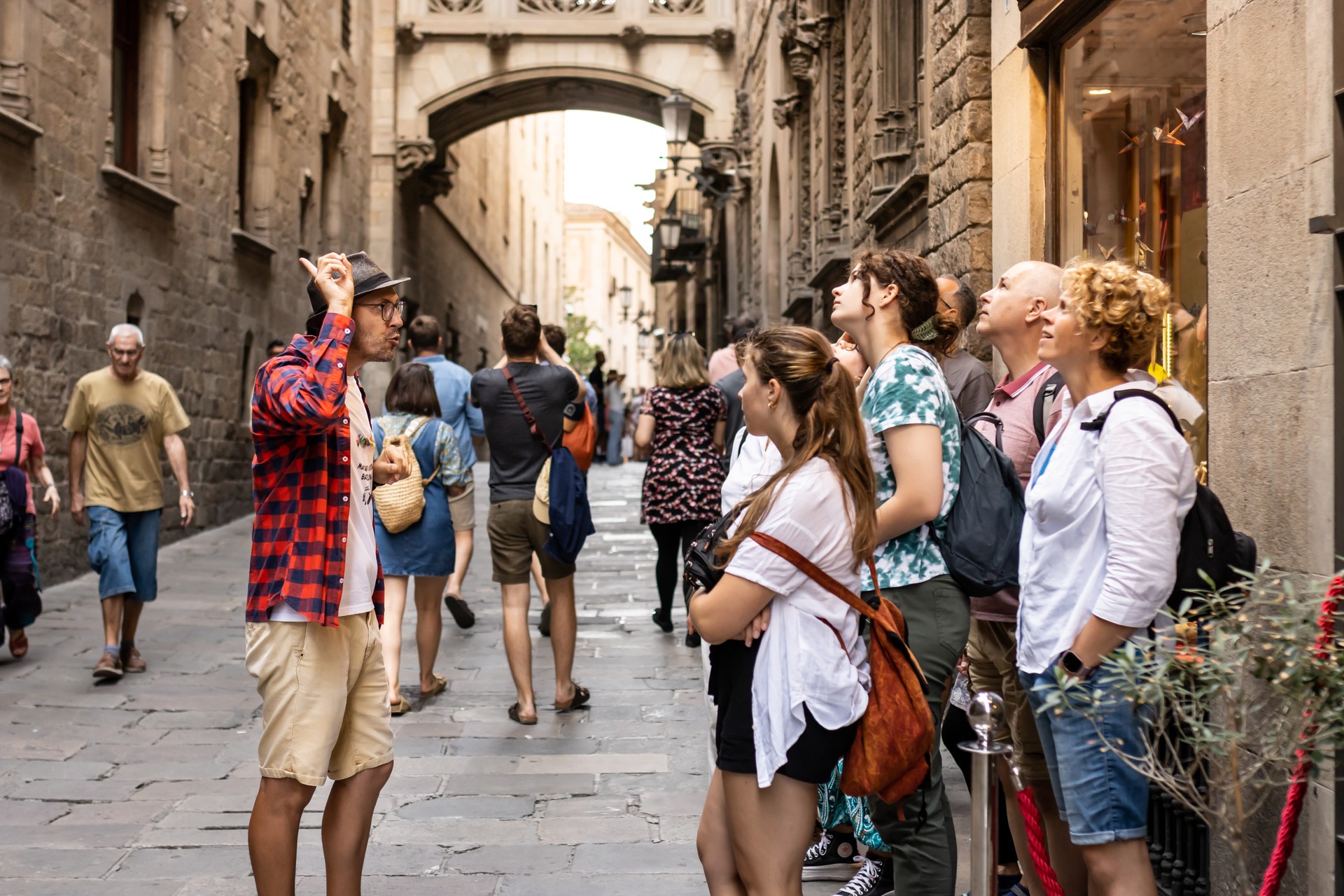 touristic tour of the gothic quarter of Barcelona